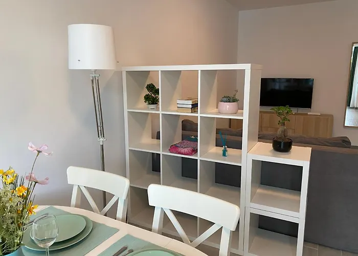 Deko Alezzi Mamaia Apartman *