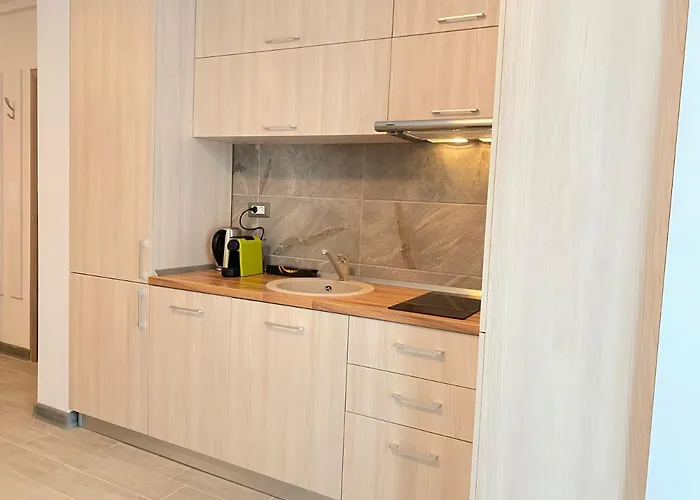 Deko Alezzi Mamaia Apartman *